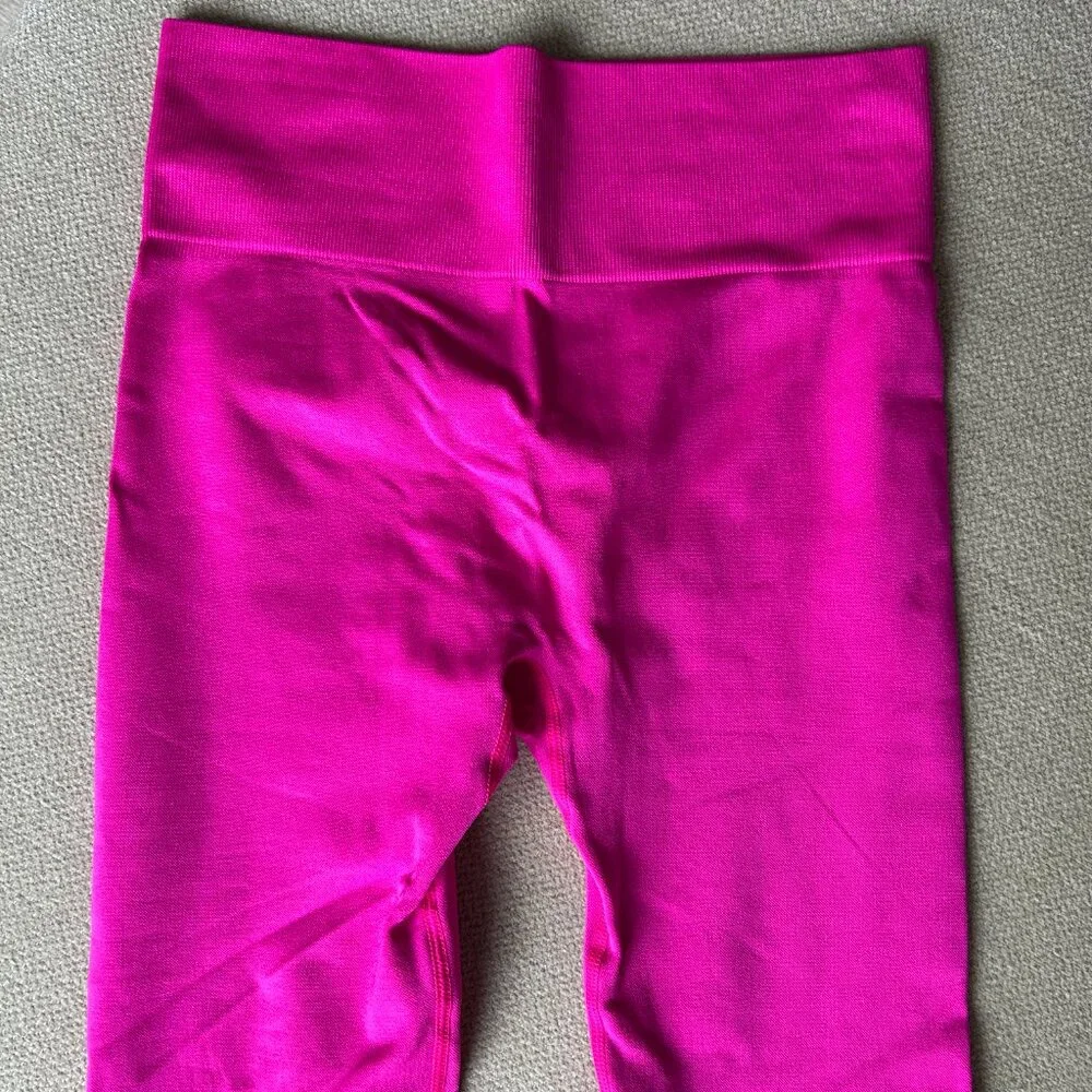 Pink Workout Set - Picture 5 of 6